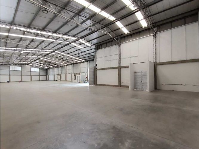 Bodega en arriendo en Malteria, Manizales, 1129 m² · foto 10 de 15