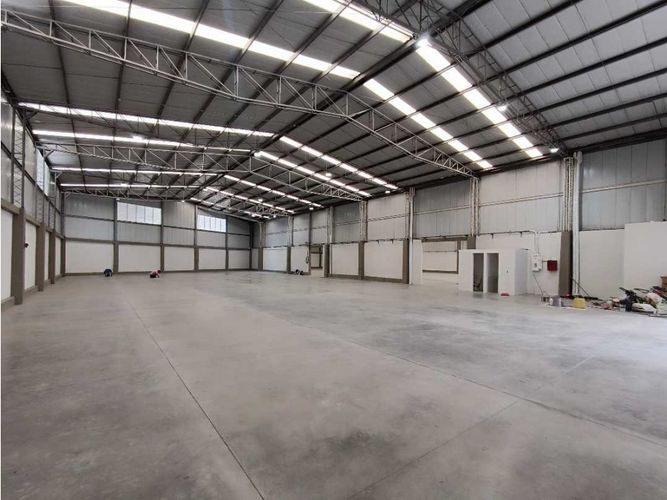 Bodega en arriendo en Malteria, Manizales, 1129 m² · foto 11 de 15