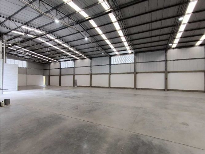 Bodega en arriendo en Malteria, Manizales, 1129 m² · foto 15 de 15
