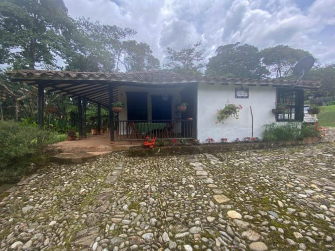 Finca en venta en La Ceja, 250 m² · foto 2 de 19