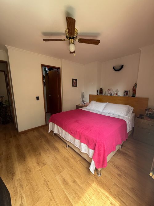 Casa de 3 alcobas en venta en Los Alpes, Medellín, 129 m² · foto 2 de 17