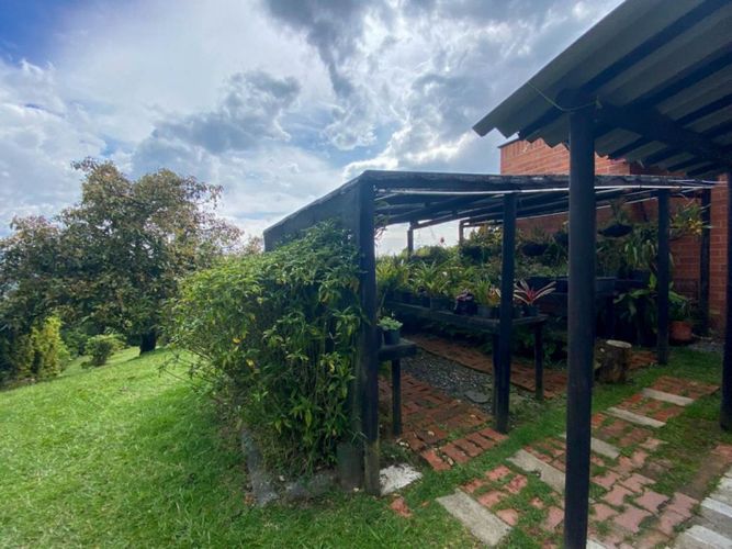 Casa de 5 alcobas en venta en Vía Las Palmas, Envigado, 366 m² · foto 4 de 24