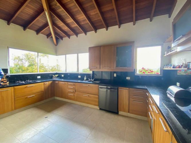 Casa de 5 alcobas en venta en Vía Las Palmas, Envigado, 366 m² · foto 5 de 24