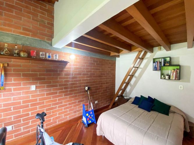 Casa de 5 alcobas en venta en Vía Las Palmas, Envigado, 366 m² · foto 10 de 24