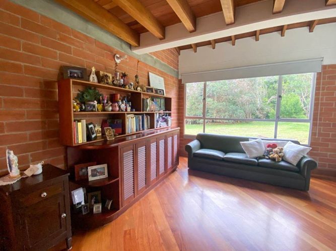 Casa de 5 alcobas en venta en Vía Las Palmas, Envigado, 366 m² · foto 11 de 24
