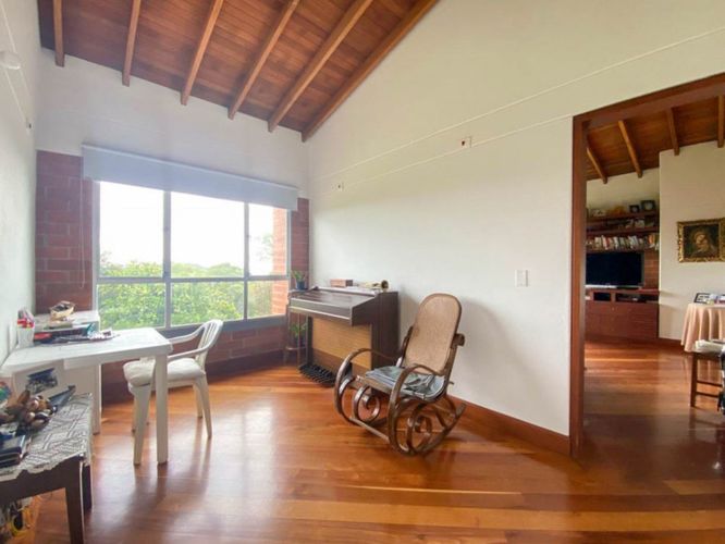 Casa de 5 alcobas en venta en Vía Las Palmas, Envigado, 366 m² · foto 18 de 24