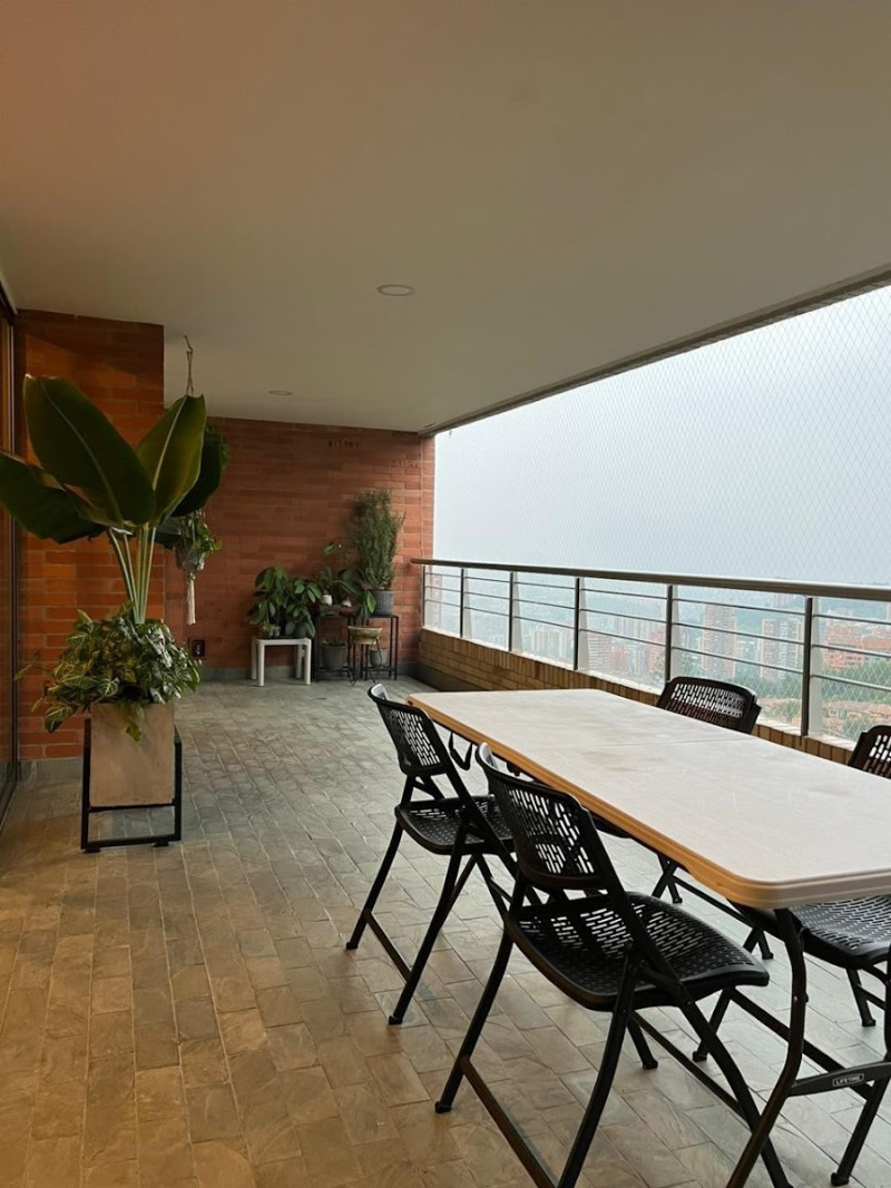 Apartamento en arriendo en El Poblado, Medellín · foto 12 de 24