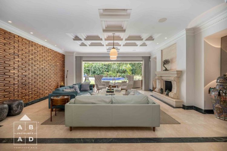 Casa de 5 alcobas en venta en San Lucas, Medellín, 891 m² · foto 6 de 24