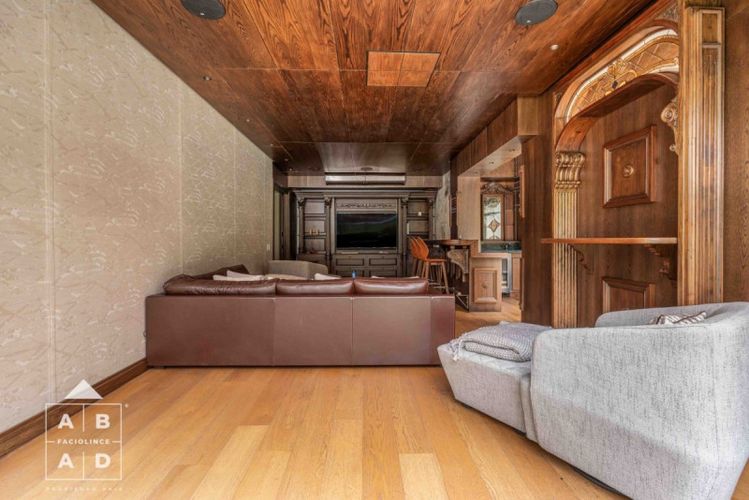 Casa de 5 alcobas en venta en San Lucas, Medellín, 891 m² · foto 7 de 24