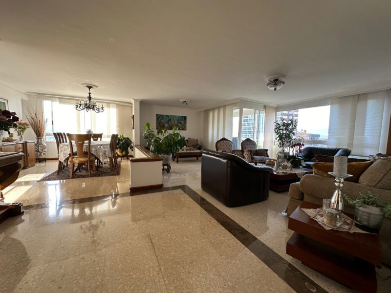 Apartamento en arriendo en El Poblado, Medellín · foto 6 de 24