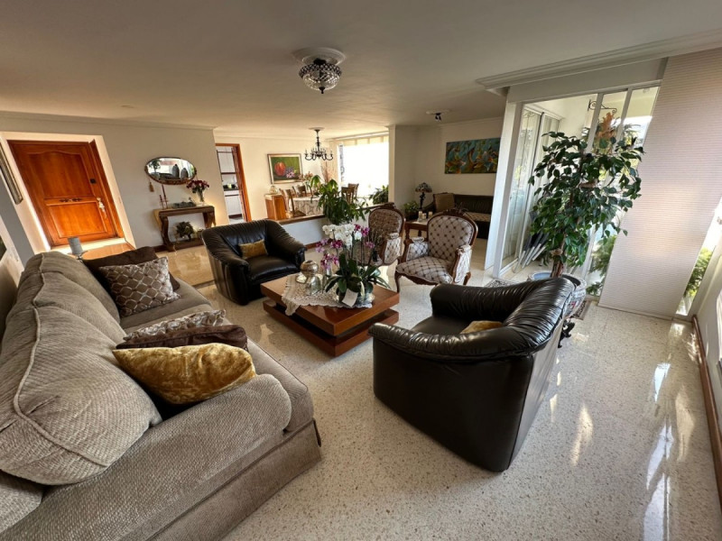 Apartamento en arriendo en El Poblado, Medellín · foto 8 de 24