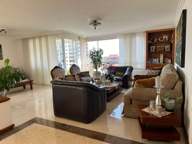 Apartamento en arriendo en El Poblado, Medellín · foto 11 de 24