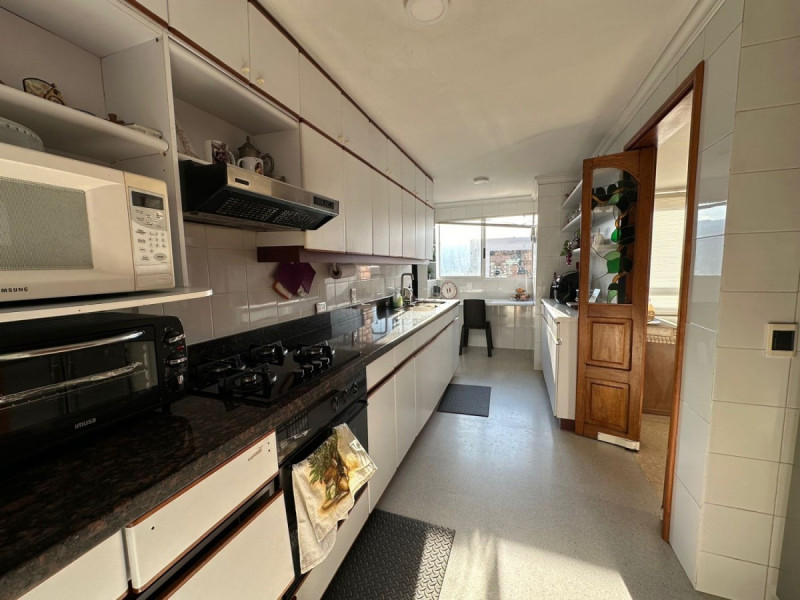 Apartamento en arriendo en El Poblado, Medellín · foto 12 de 24