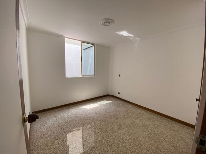 Apartamento de 3 alcobas en venta en Laureles, Medellín, 112 m² · foto 11 de 20
