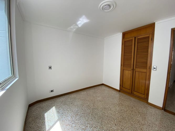 Apartamento de 3 alcobas en venta en Laureles, Medellín, 112 m² · foto 12 de 20