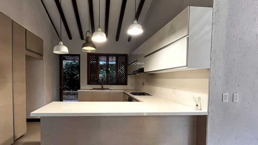 Casa de 4 alcobas en venta en Loma De Las Brujas, Envigado, 290 m² · foto 8 de 12
