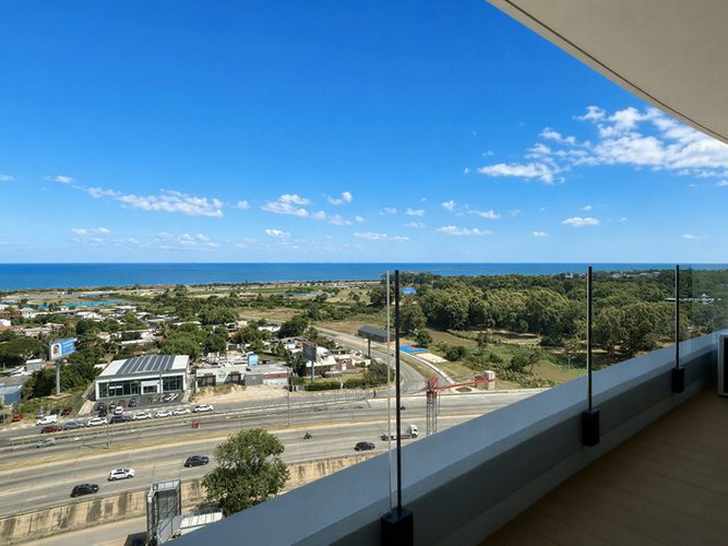 Ventura Tower. Piso Alto. Amenities. Cochera. Aire, Calefon, Cortimas · Foto 2