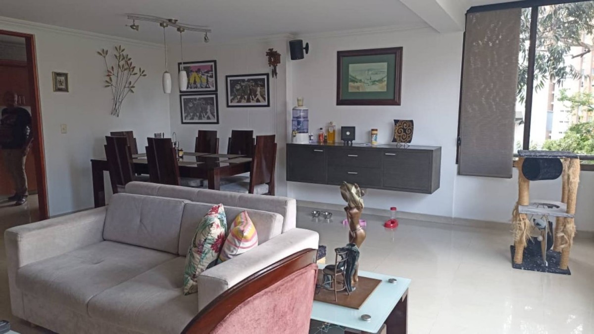 Apartamento en venta en El Poblado, Medellín · foto 4 de 20