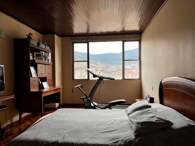 Apartamento de 3 alcobas en venta en La Candelaria, Medellín, 246 m² · foto 15 de 21