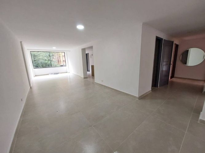 Apartamento de 3 alcobas en arriendo en Las Lomas, Medellín, 115 m² · foto 13 de 14