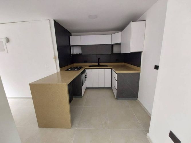 Apartamento de 3 alcobas en arriendo en Las Lomas, Medellín, 115 m² · foto 14 de 14