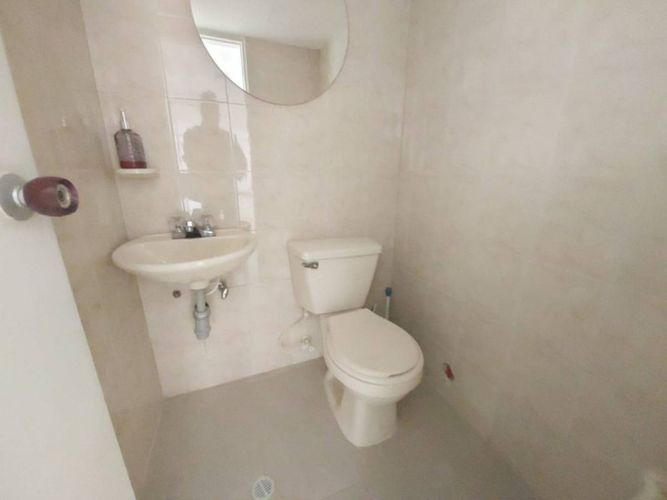 Oficina en arriendo en Manila, Medellín, 47 m² · foto 3 de 7