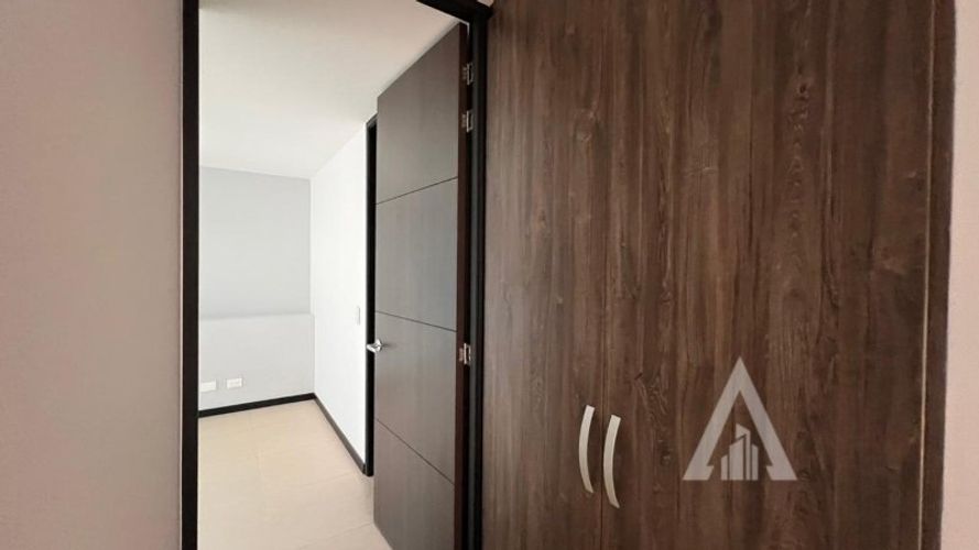 Apartamento de 2 alcobas en arriendo en Altos Del Poblado, Medellín, 75 m² · foto 3 de 16