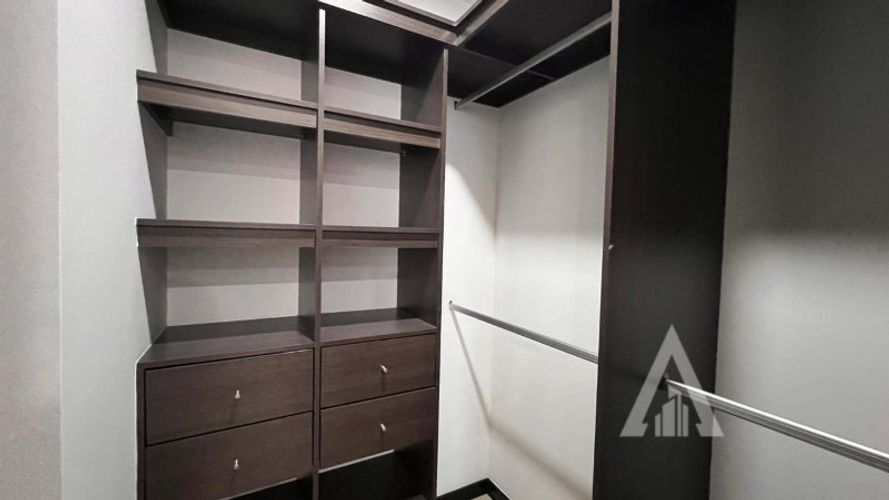 Apartamento de 2 alcobas en arriendo en Altos Del Poblado, Medellín, 75 m² · foto 4 de 16