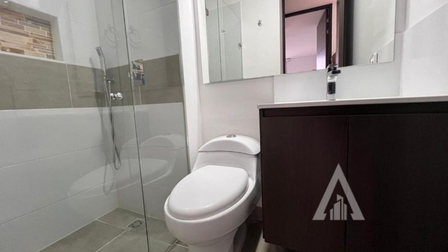 Apartamento de 2 alcobas en arriendo en Altos Del Poblado, Medellín, 75 m² · foto 11 de 16