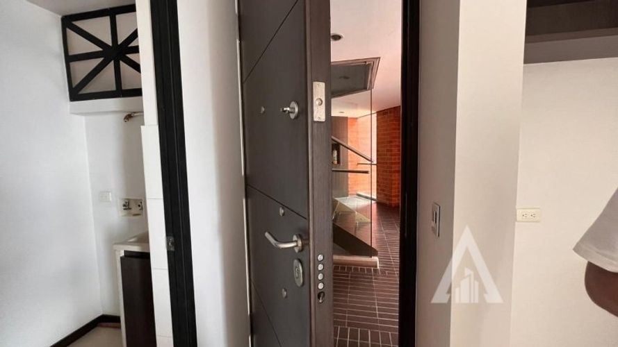 Apartamento de 2 alcobas en arriendo en Altos Del Poblado, Medellín, 75 m² · foto 12 de 16