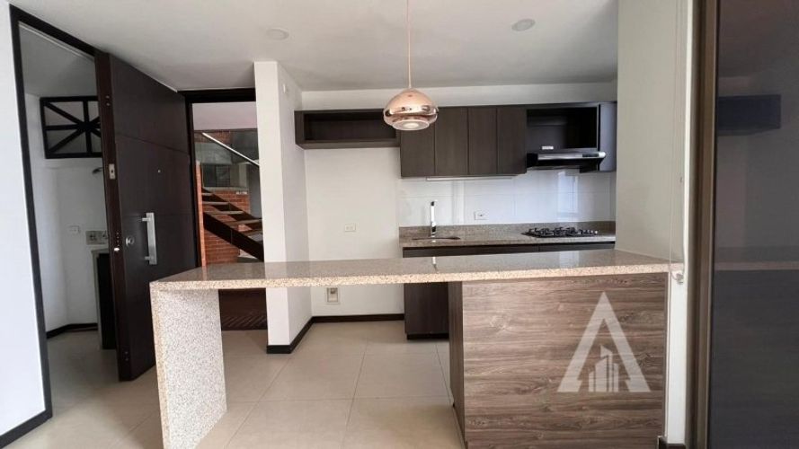 Apartamento de 2 alcobas en arriendo en Altos Del Poblado, Medellín, 75 m² · foto 15 de 16