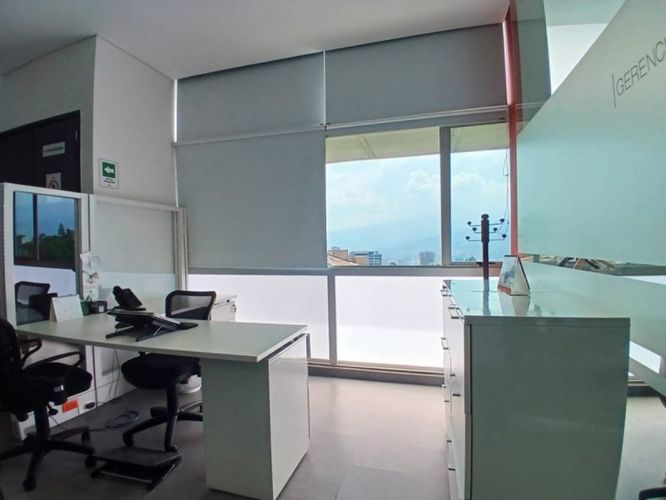 Oficina en arriendo en Las Lomas, Medellín, 130 m² · foto 3 de 24
