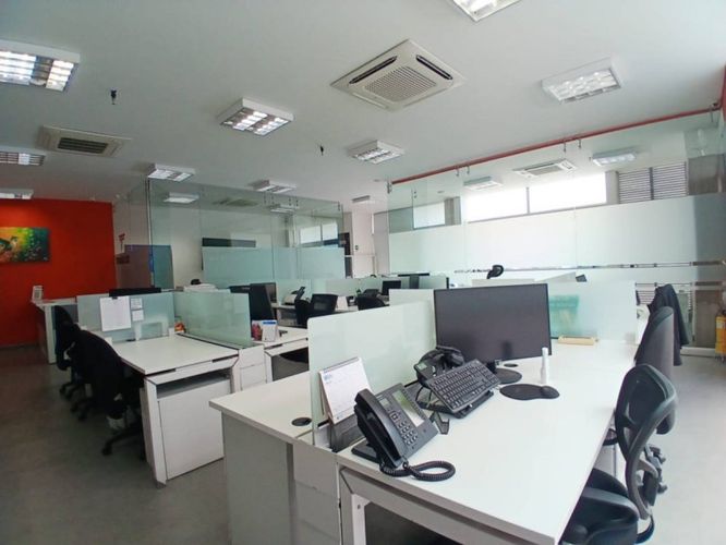 Oficina en arriendo en Las Lomas, Medellín, 130 m² · foto 11 de 24