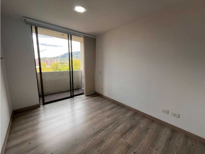Apartamento de 2 alcobas en arriendo en Suramérica, Itagüí, 65 m² · foto 22 de 24