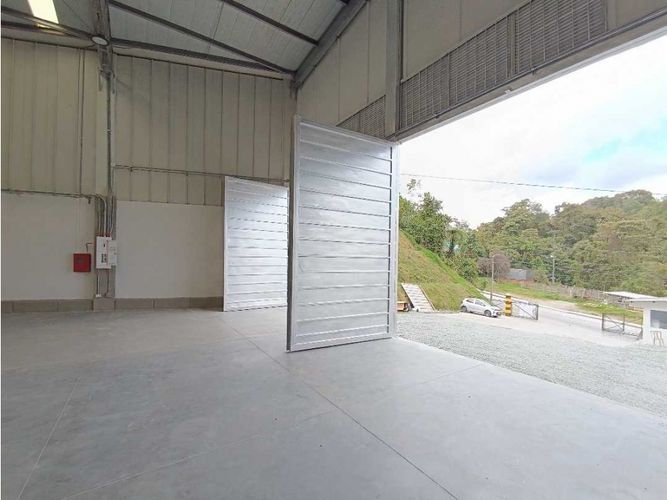 Bodega en arriendo en Malteria, Manizales, 1658 m² · foto 5 de 18