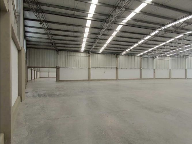 Bodega en arriendo en Malteria, Manizales, 1658 m² · foto 14 de 18