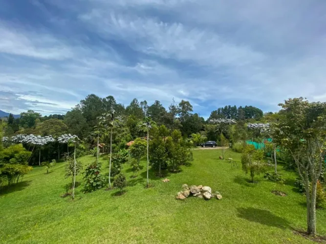 Casa de 1 alcoba en venta en La Ceja, 160 m² · foto 2 de 15