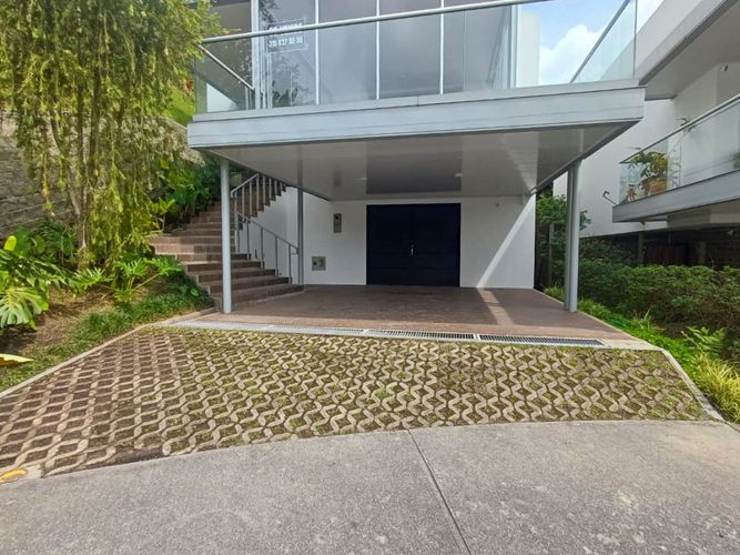 Casa de 3 alcobas en venta en Santa Elena, El Retiro, 248 m² · foto 2 de 24