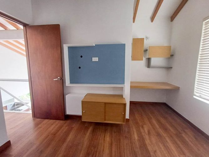Casa de 3 alcobas en venta en Santa Elena, El Retiro, 248 m² · foto 4 de 24