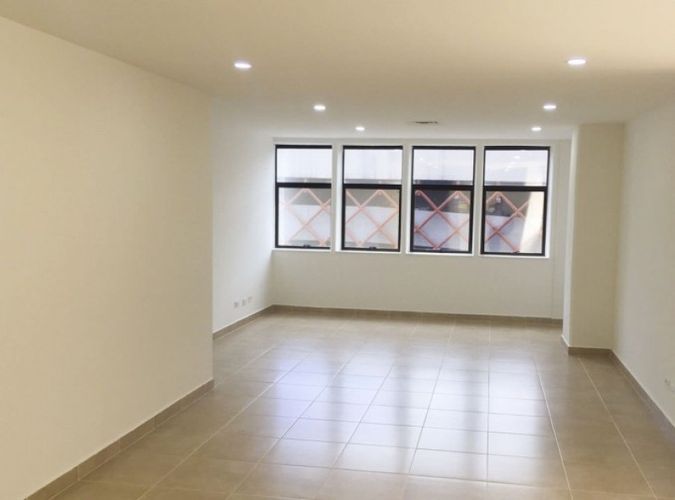 Oficina en venta en El Poblado, Medellín, 45 m² · foto 2 de 3