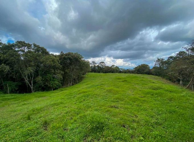 Lote en venta en Yarumal, Envigado, 19743 m² · foto 10 de 10