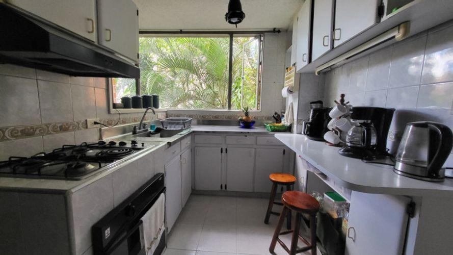 Apartamento de 3 alcobas en venta en El Tesoro, Medellín, 196 m² · foto 11 de 16