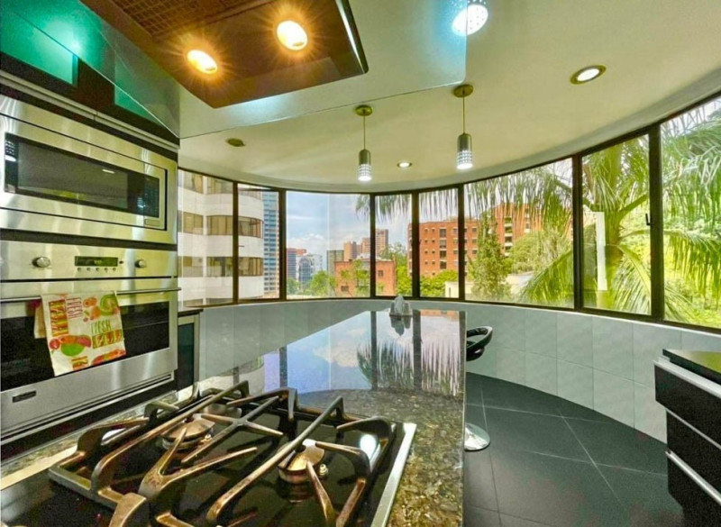 Apartamento en arriendo en El Poblado, Medellín · foto 4 de 22
