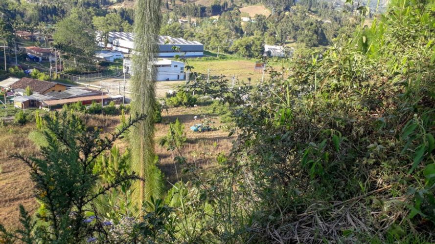 Lote en venta en El Porvenir, Rionegro, 170 m² · foto 2 de 5