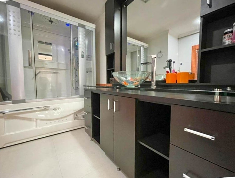 Apartamento en arriendo en El Poblado, Medellín · foto 16 de 22