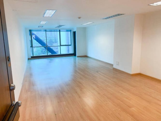 Oficina en arriendo en El Poblado, Medellín, 53 m² · foto 11 de 11