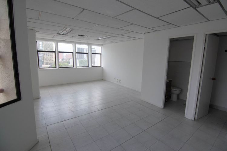 Oficina en arriendo en Centro Administrativo, Medellín, 47 m² · foto 2 de 5