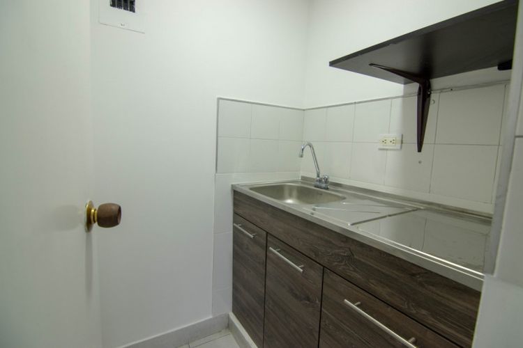 Oficina en arriendo en Centro Administrativo, Medellín, 47 m² · foto 4 de 5