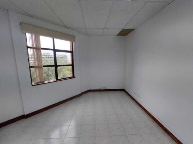 Oficina en arriendo en Castropol, Medellín, 48 m² · foto 2 de 9