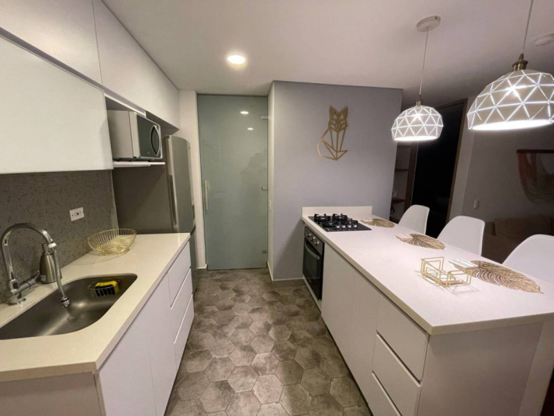 Apartamento en arriendo en El Poblado, Medellín · foto 16 de 24